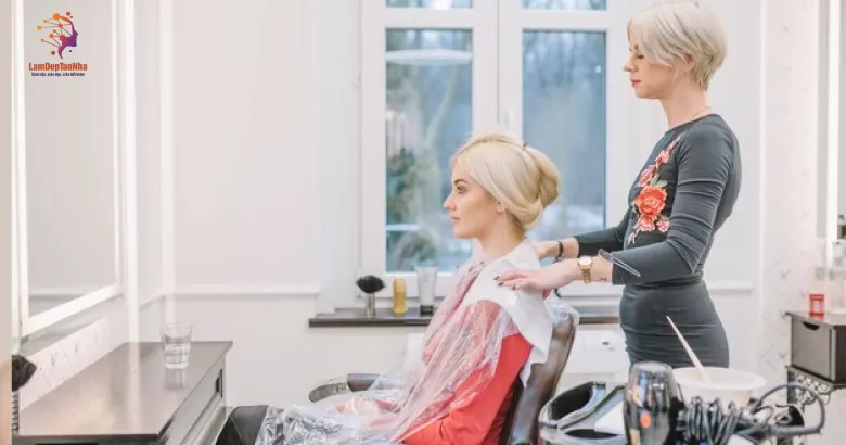 Tận hưởng dịch vụ nhuộm tóc chất lượng chuẩn salon tận nhà
