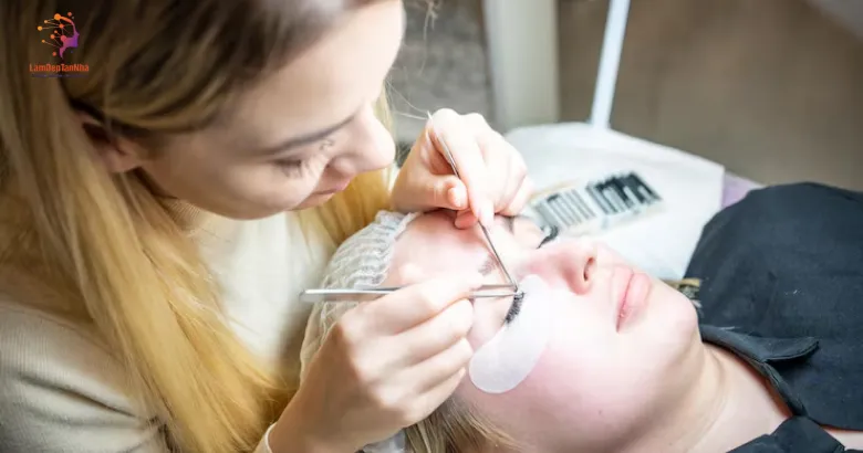 Tiêu chí đánh giá dịch vụ nối mi tận nhà uy tín