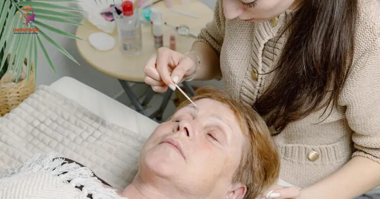 Chuyên viên tận nhà xử lý lão hóa giữ mãi nét trẻ trung 