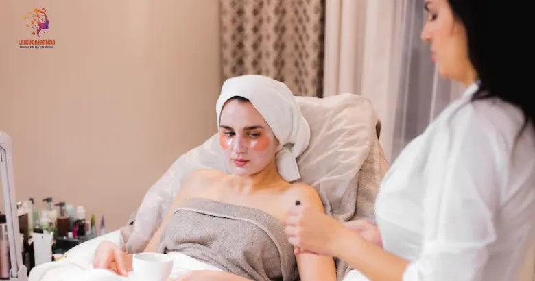 Đặt hẹn trị mụn tận nhà có chuyên viên dễ dàng chỉ trong vài bước